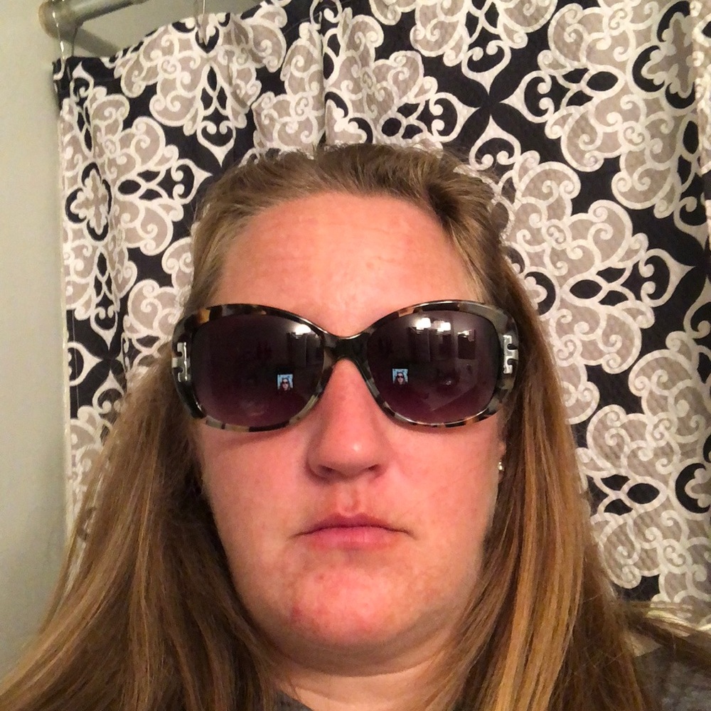 Tory Burch Sunglasses - Picture 8 of 8
